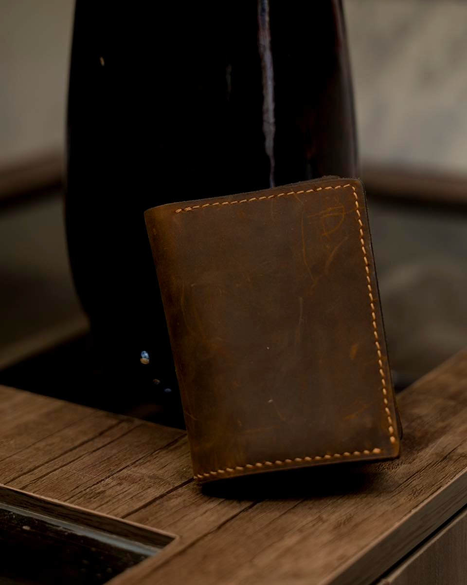 Vintage Waxed Leather Bifold Wallet – Handmade Genuine Cowhide Wallet