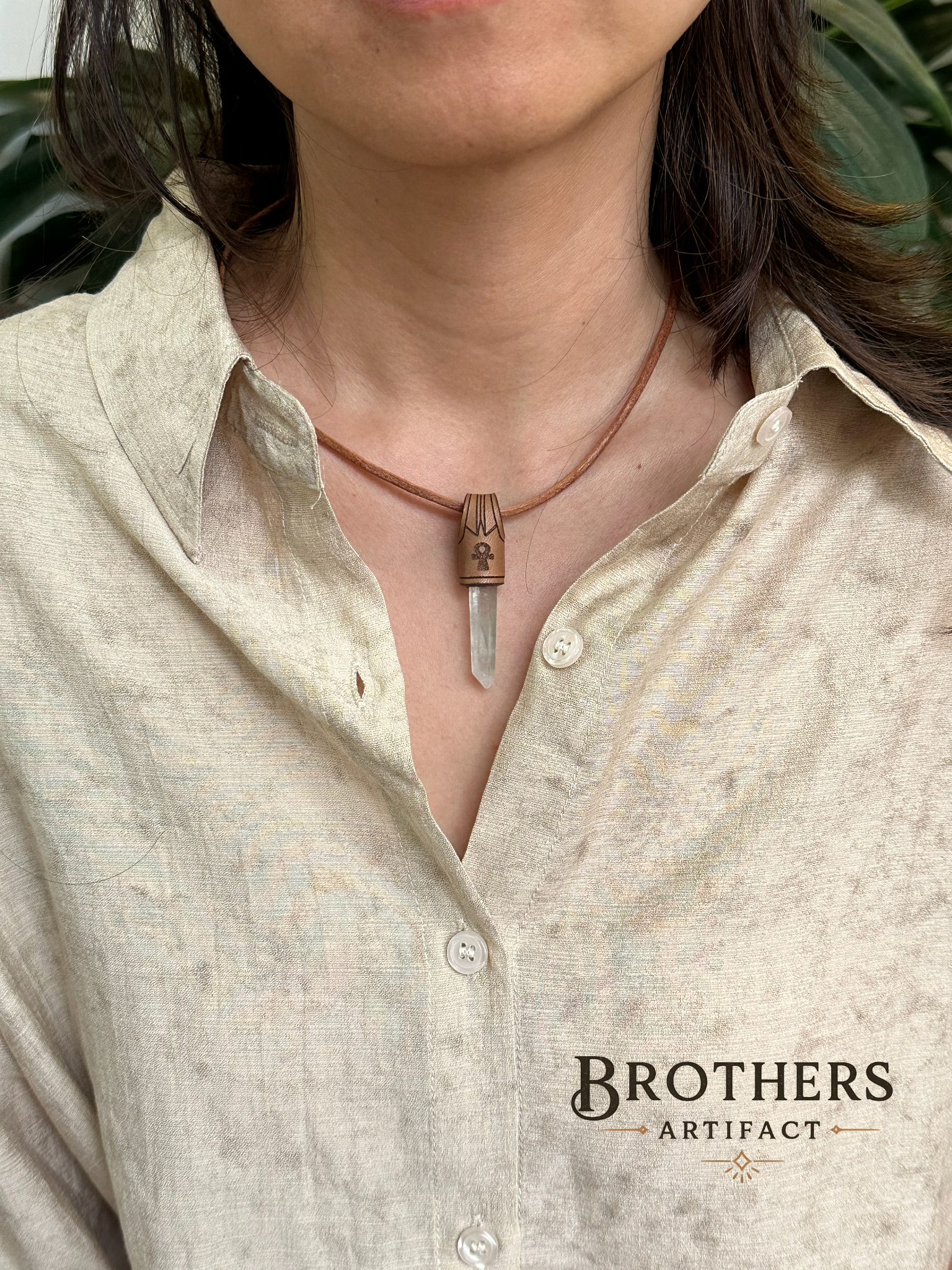 Ankh Halskette aus Bergkristall, Lederband-Anhänger, Ägyptischer Symbolschmuck, Spirituelle Kristallkette