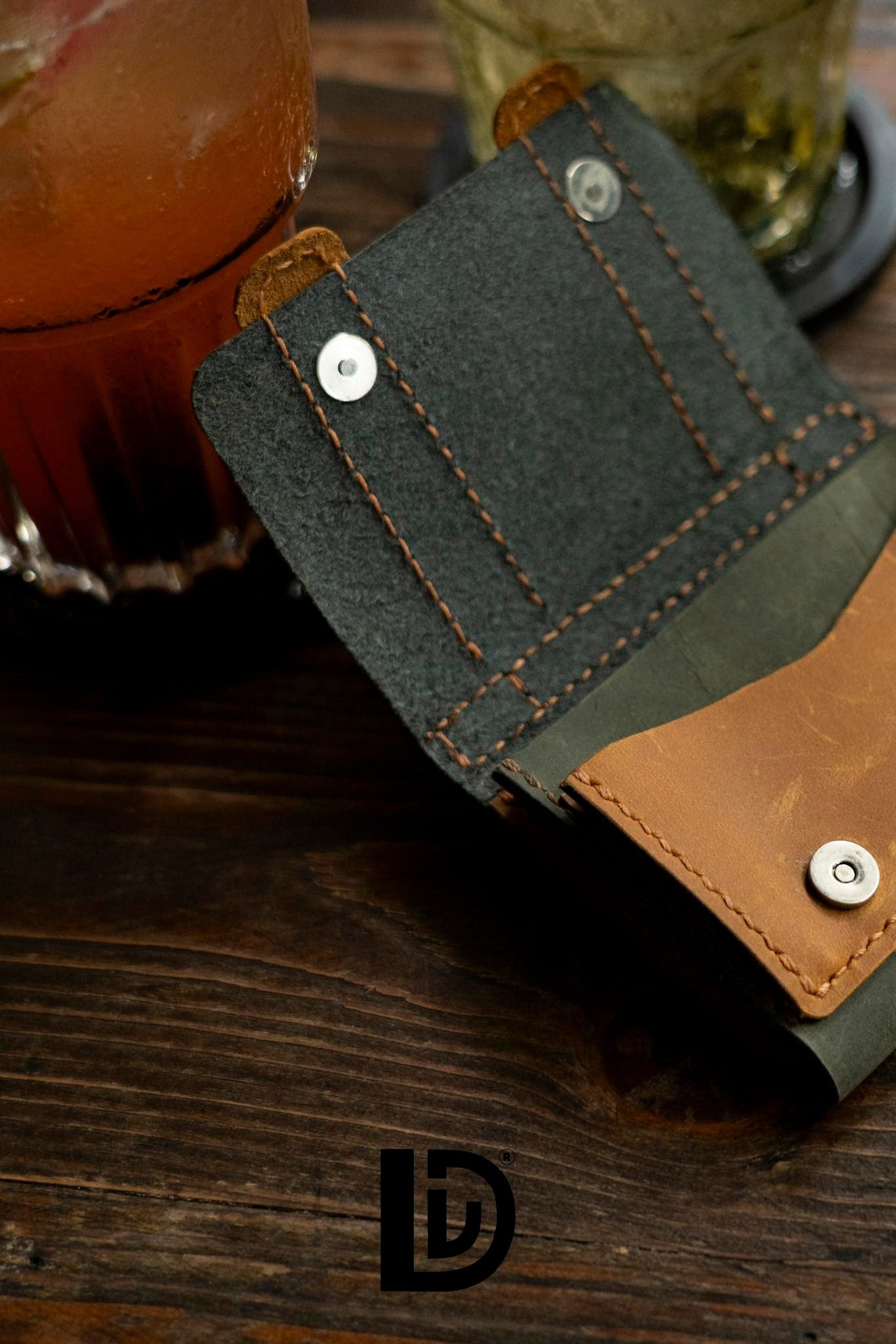 Classic Two Tone Leather Wallet for Women – Handmade Minimalist Cowhide Wallet
