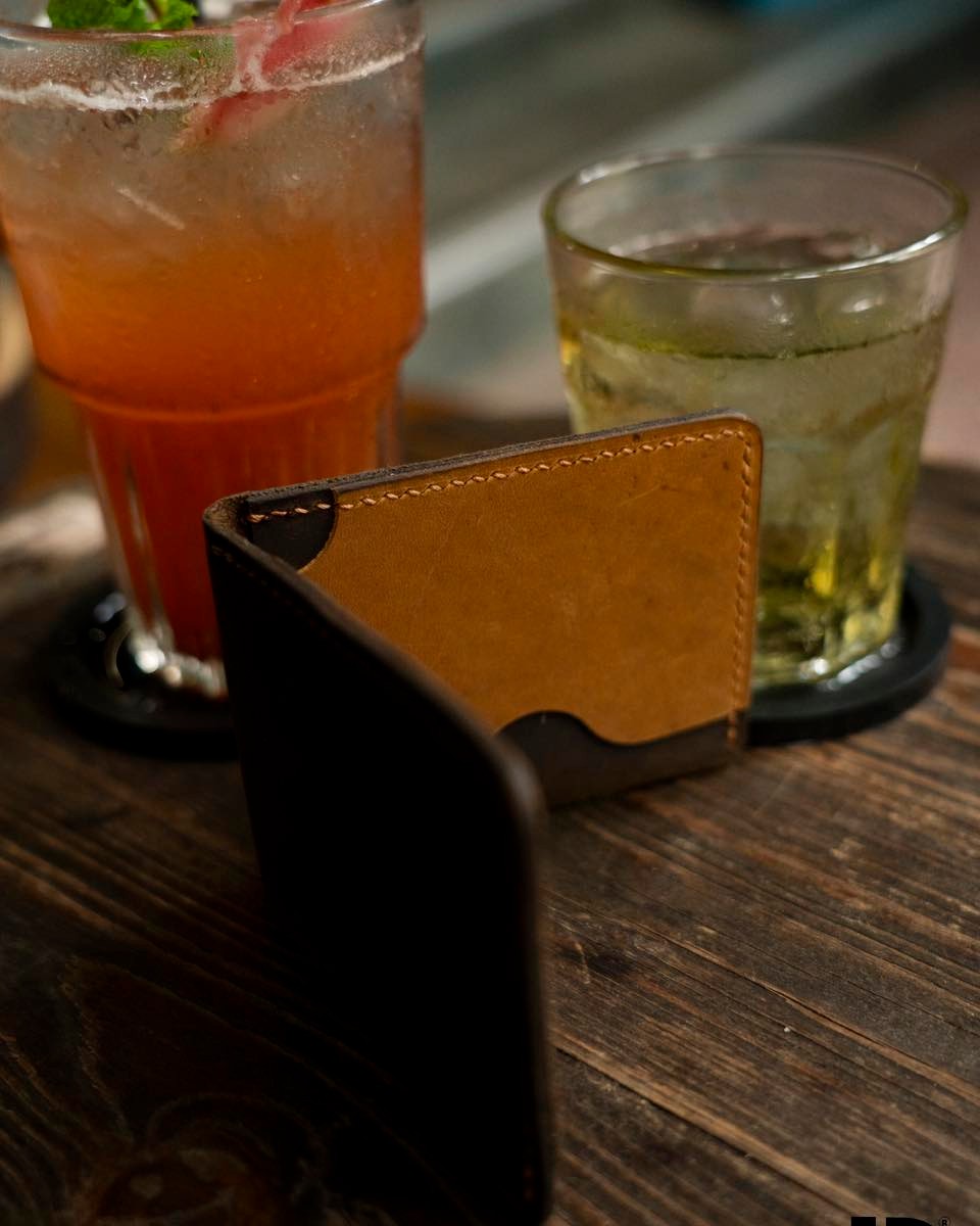 Handmade Mini Leather Wallet – Minimalist Cowhide Bifold Card Holder