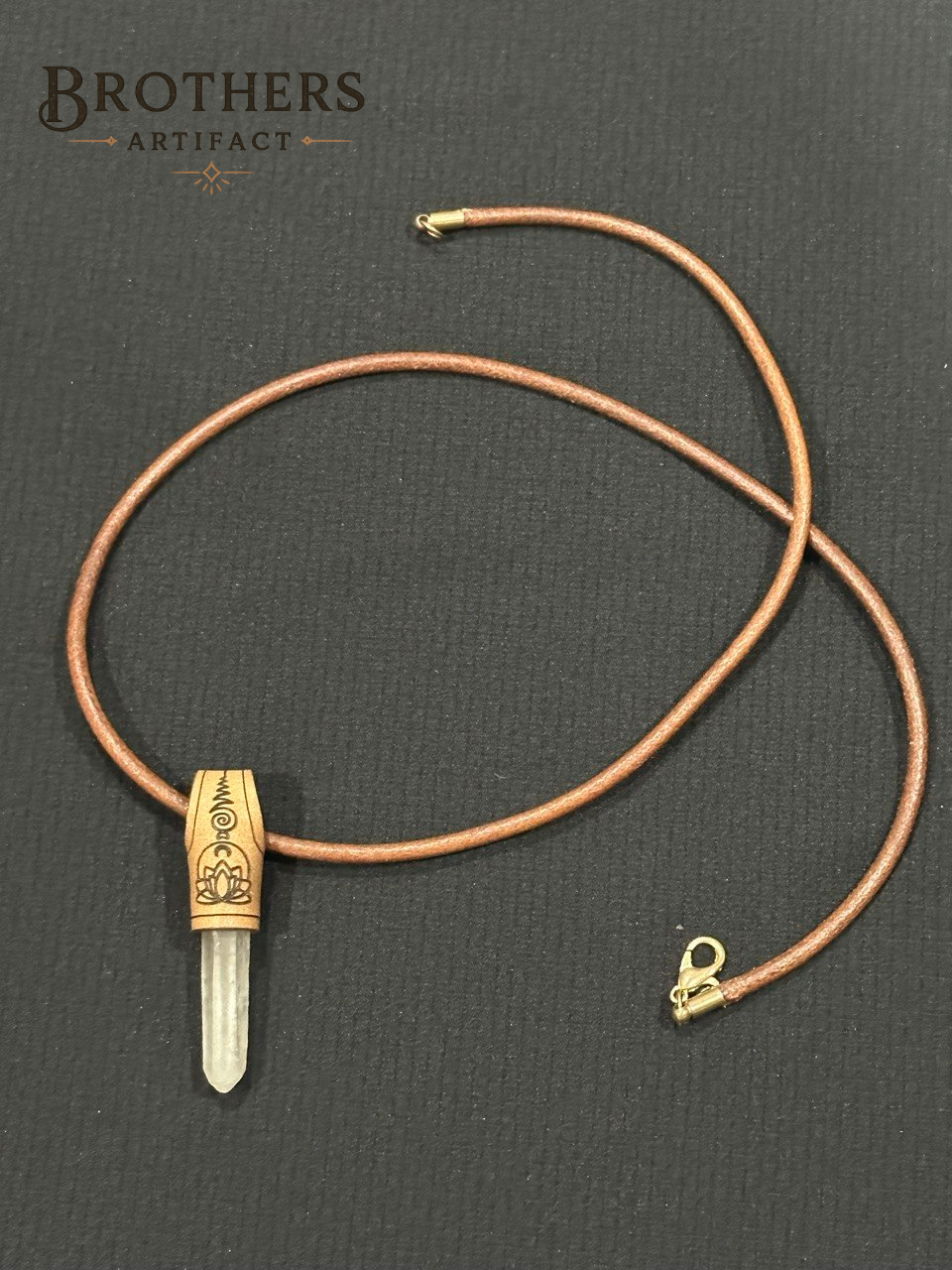 Lotus Rosenquarz Halskette – Handgemachter Leder-Heilkristall-Schmuck
