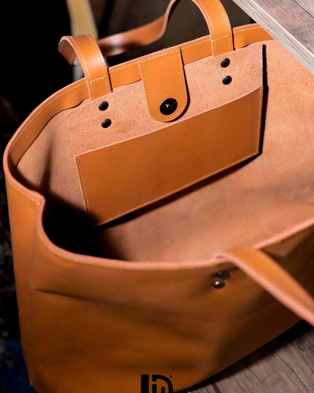 Minimalist Large Leather Tote – Handmade Cowhide Laptop Shoulder Bag