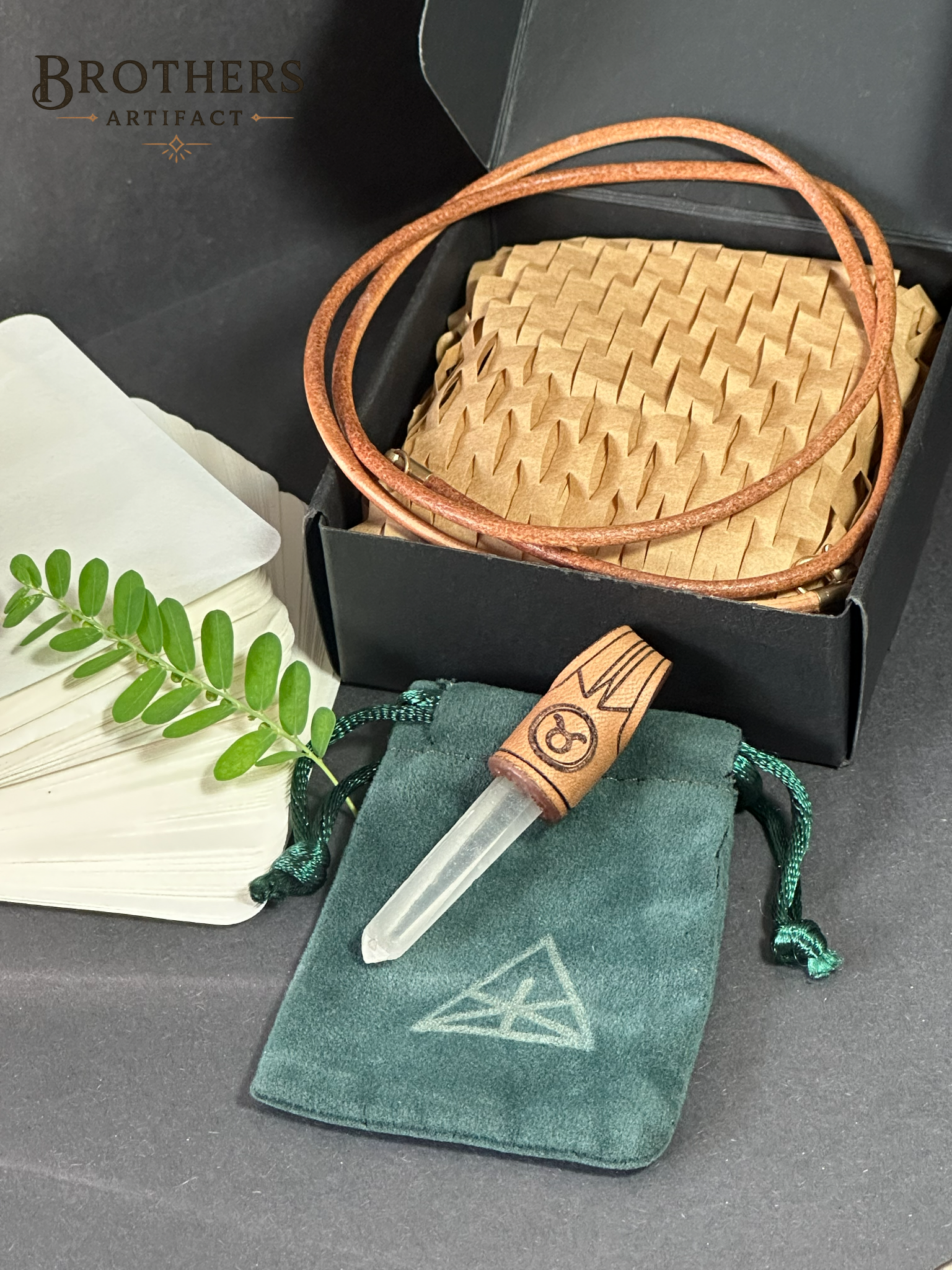 Stier-Sternzeichen-Halskette, Anhänger aus Bergkristall, Lederband, Boho-Minimalistischer Schmuck