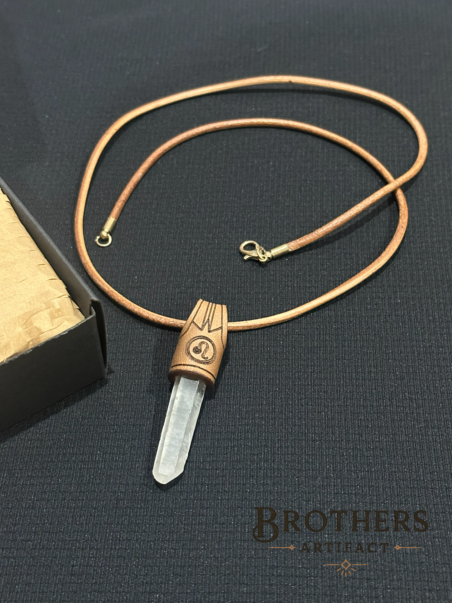 Löwe Sternzeichen Kristall Halskette, Handgemachter Klarquarz Anhänger, Astrologie Schmuck, Geburtstagsgeschenk, Horoskop Halskette